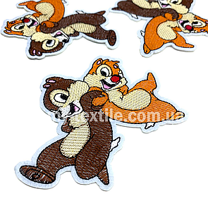 Аплікація пришивна вишита 9*10,5 см Чіп та Дейл