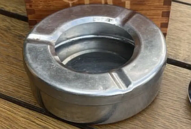 Кругла попільничка Helios Ashtray з неіржавкої сталі 11 см (7415)