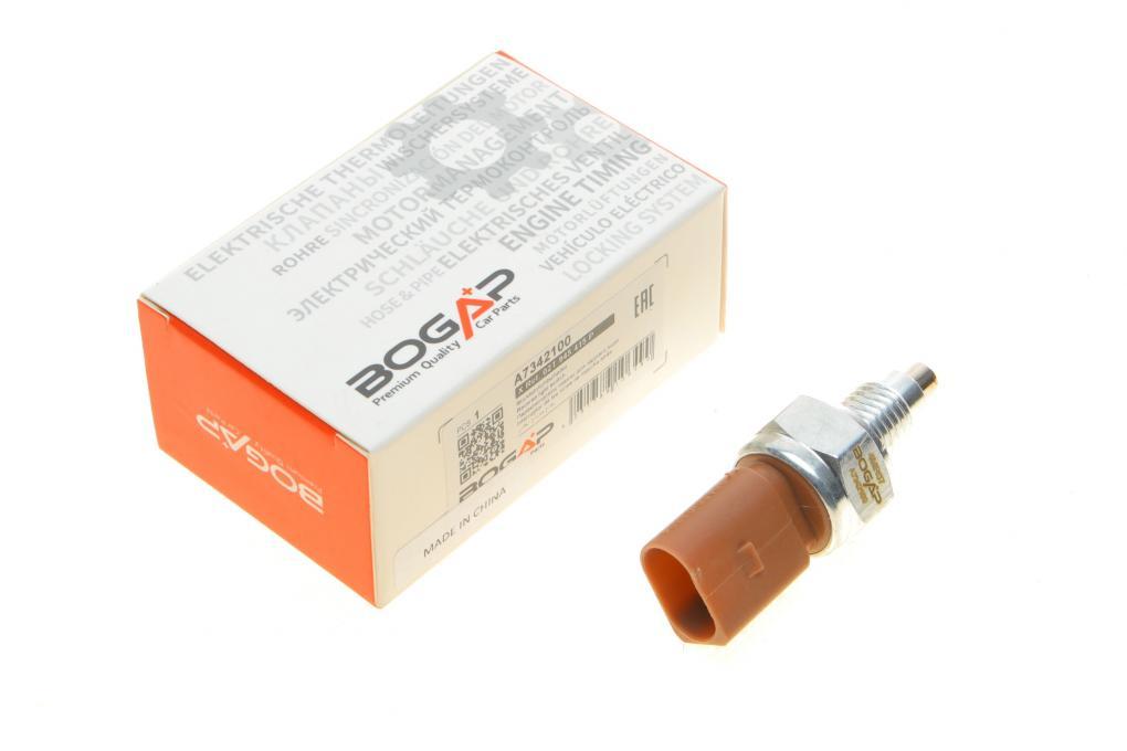 Датчик увімкнення заднього ходу VW T5/Caddy III 04-15 BOGAP A7342100 UA62
