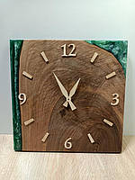 Квадратний настінний годинник із зеленої епоксидної смоли та дерева декоративний 30х30 см дерев'яний класичний циферблат