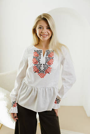 Жіноча вишиванка з бавовни з вишивкою калини хрестиком на талії зі зборкою білого кольору, фото 2