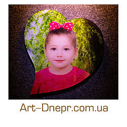 Фотоскло на монумент за індивідуальною формою 240х300 мм