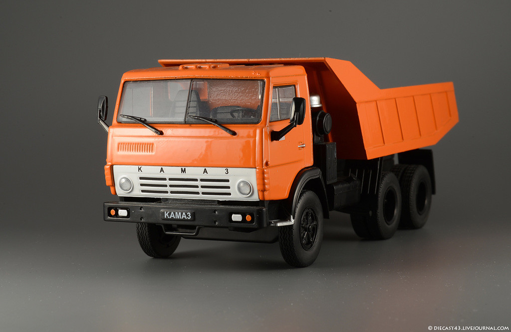 Автомобіль на Службі №70 КАМАЗ-5511 Будівельний самоскид | Deagostini