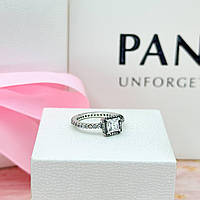 Серебряное кольцо Pandora "Сияющий квадрат" 190947CZ