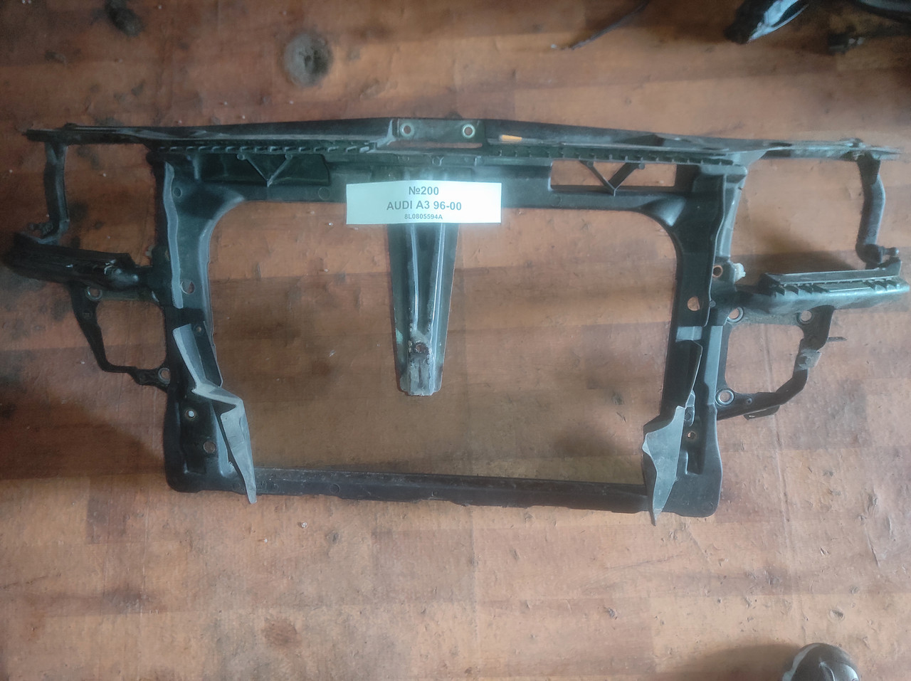 №200 Передня панель 8L0805594A для Audi A3 96-00
