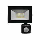 Прожектор LED з датчиком руху 20W 220V 1300lm 6500K IP65 122х97mm [4262380660106] LED-FL-20/65sensor EUROLAMP