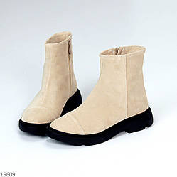 Замшеві бежеві зручні зимові черевики натуральна замша стильний мінімалізм