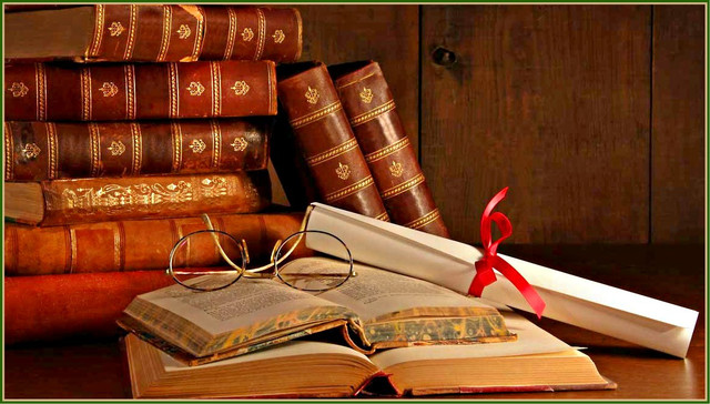 Книги про владу в шкіряній палітурці