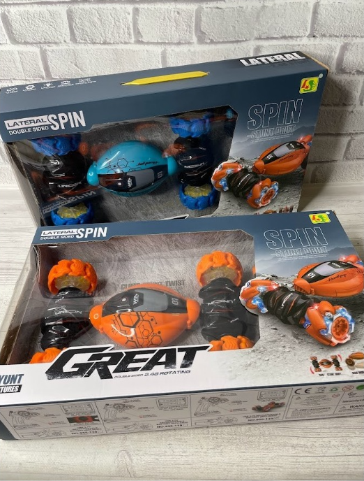 Радіокерована дитяча машинка перевертиш "Great 955-135" 26 см світяться колеса USB зарядка, два кольори.