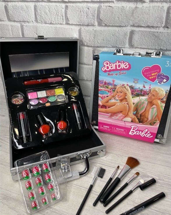 Набор детской косметики для девочки в кейсе, Barbie, тени, помада, накладные ногти. FT 2057 E - фото 1 - id-p2053358011