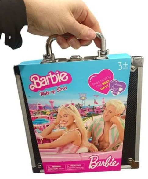 Набор детской косметики для девочки в кейсе, Barbie, тени, помада, накладные ногти. FT 2057 E - фото 2 - id-p2053358011