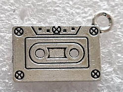Магнітофонна касета, підвіска, колір - срібло, 20 мм