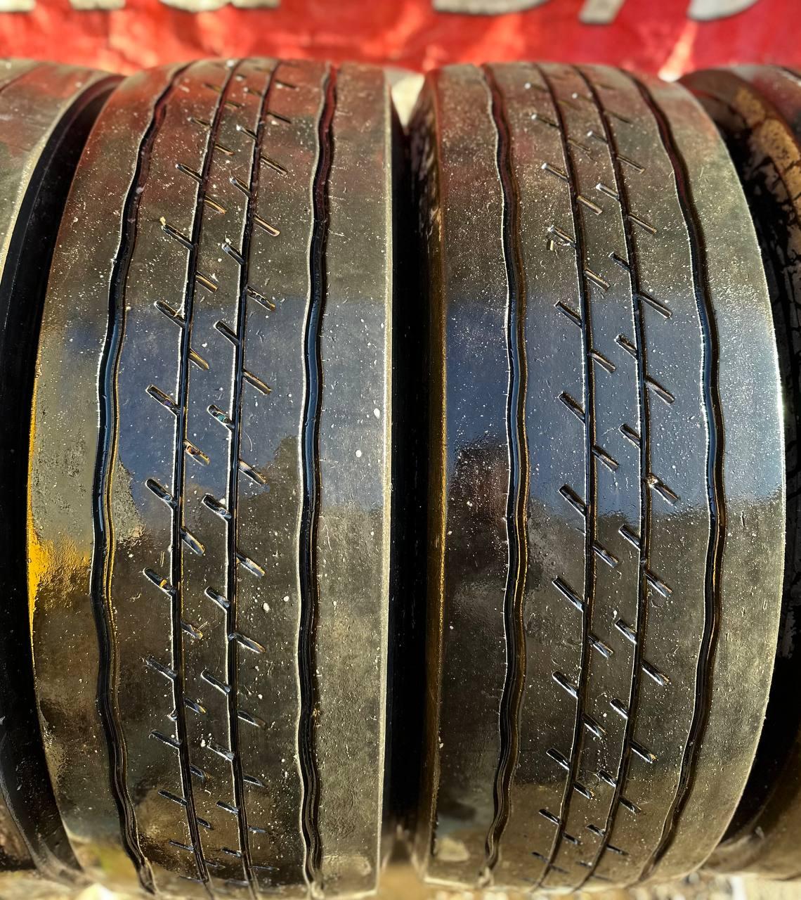 Шини легкові б/у 245/70R19.5 Dunlop для причепа
