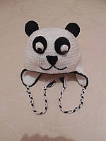 Дитяча в'язана шапочка "Панда" ручної роботи