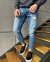 Джинсы мужские синие узкие с имитацией дырок зауженные мужские светло-синие джинсы с потёртостью