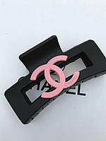 Заколка краб большой черный для волос с розовым логотипом Chanel