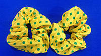 Резинка для волос тканевая хвостовая жёлтая зелёная в горох мягкая