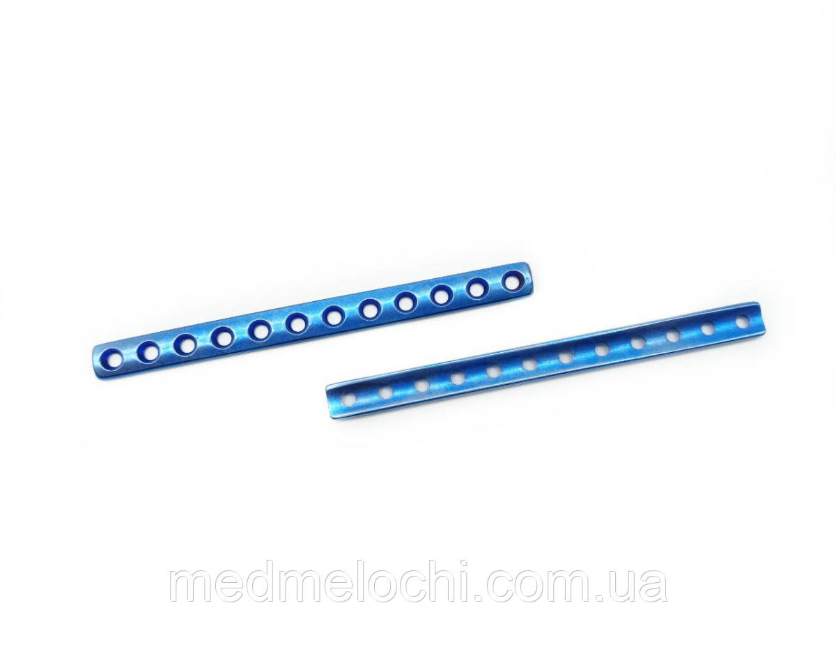 Пластина п'ясткова (титан) товщина 2 мм, D = 2,7 мм, 12 отв