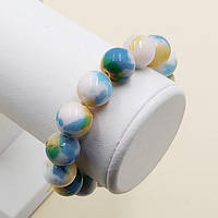 Браслет агат 12 мм білий із блакитним і жовтим на гумці