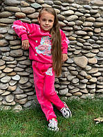 Детский костюм для девочки "Единороги", велюровый с флисовой подкладкой, малиновый, на рост 104.