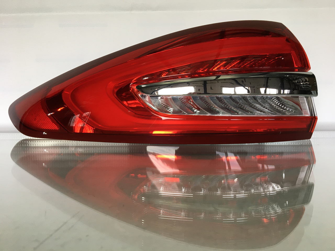 Ліхтар зовнішній (крило) лівий з жовтим поворотом Ford Fusion mk5 2017-2021 HS7Z-13405-J, фото 1