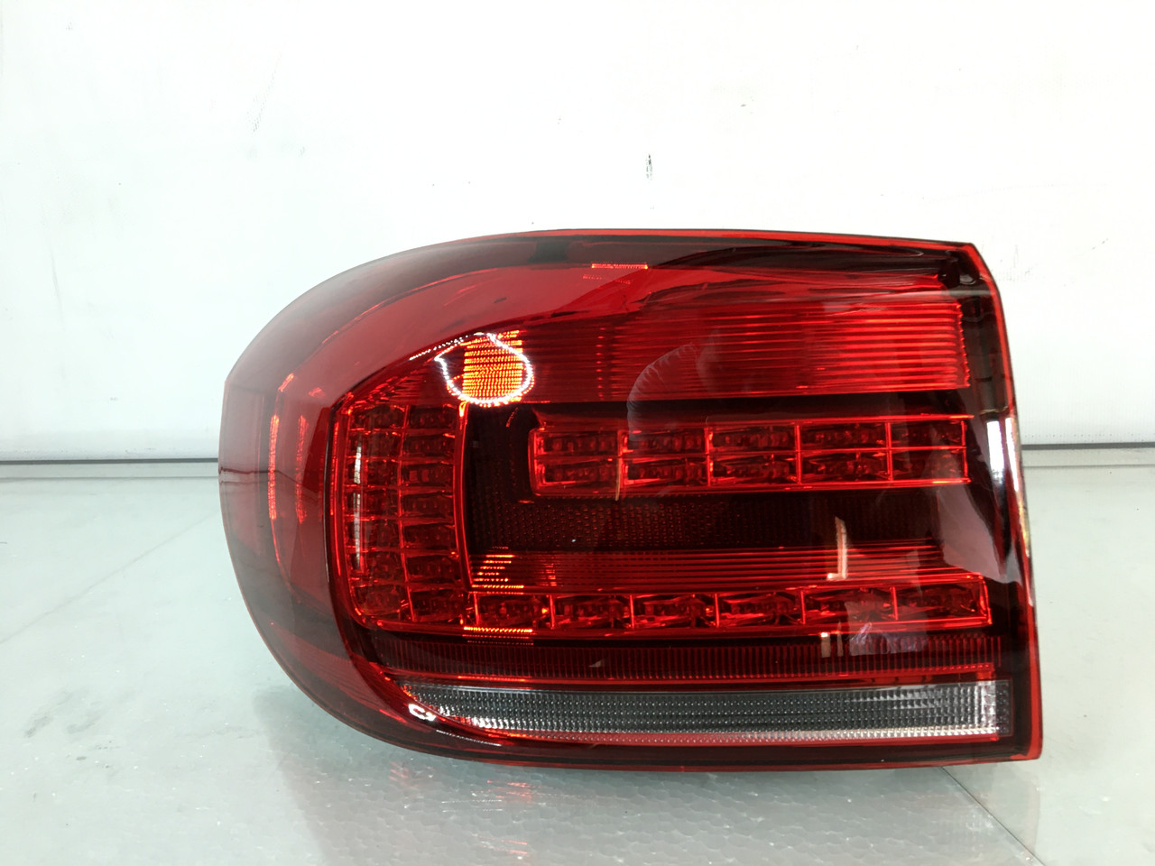 Ліхтар зовнішній крило лівий VW Tiguan 2012-2017 5N0945095R, 5N0945095Q