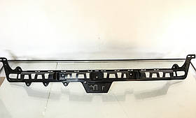 Кріплення заднього бампера центр Jeep Compass 2017-2020   68244459AB