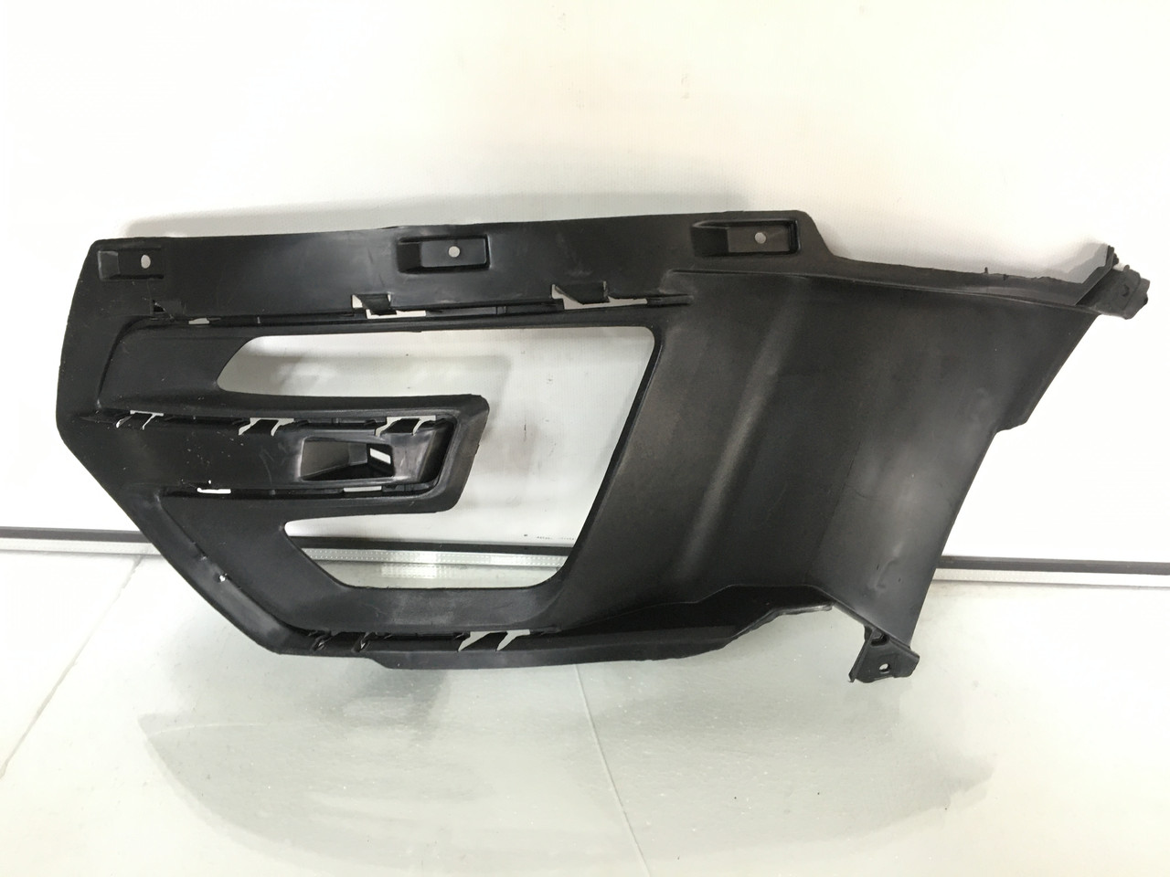 Заглушка ПТФ ліва Ford Explorer 2016-2017 FB5Z 17B968-CA