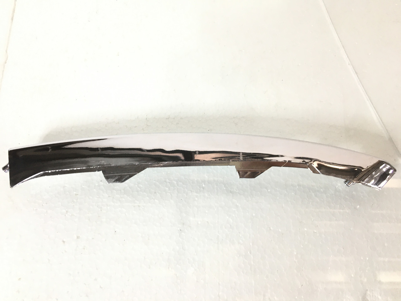 Молдинг-бампера переднього правий 86564D4000 Kia Optima 16-18 хром