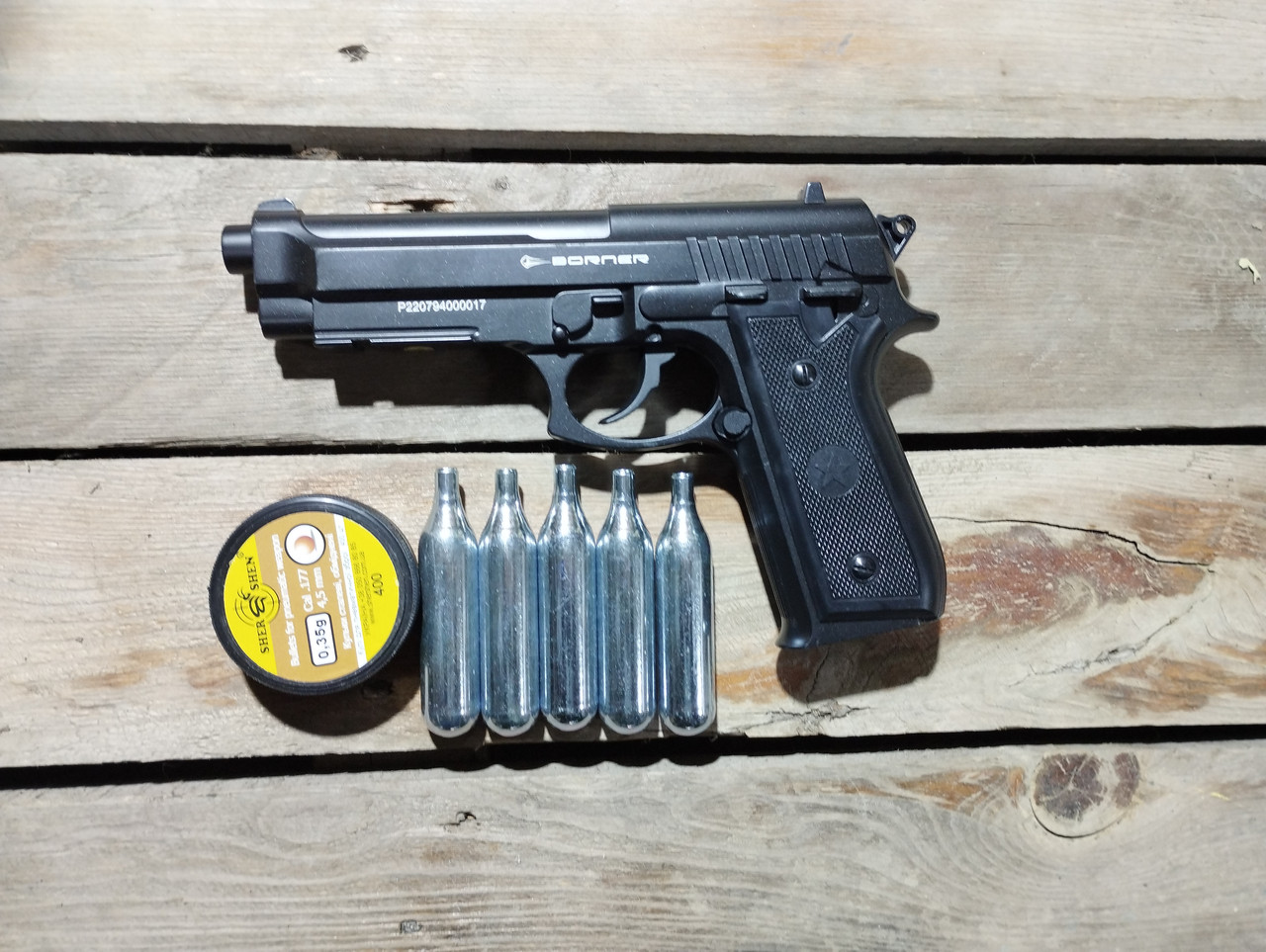 Пневматичний пістолет Borner 92М (Beretta) + 5 СО2 + 400 кульок