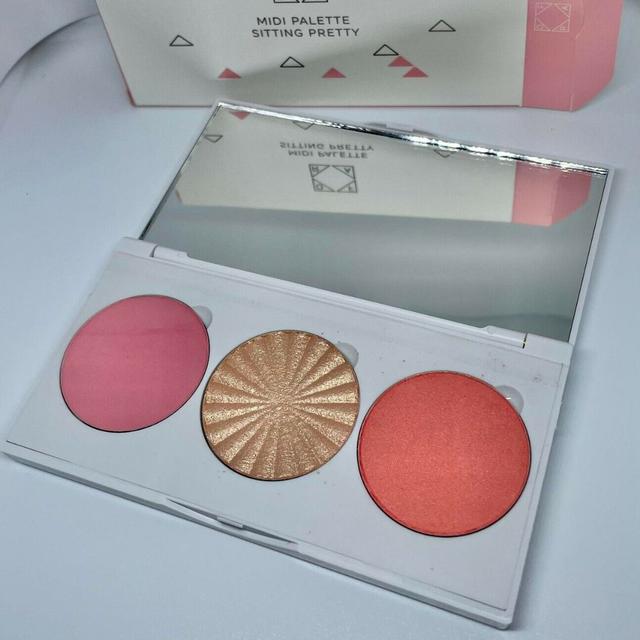 Ofra Cosmetics Midi Palette Sitting Pretty