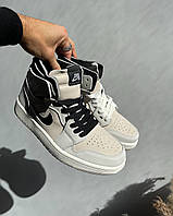 Женские кроссовки Nike Jordan 1 High Zoom Air CMFT Summit White Black