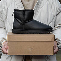 Женские стильные угги UGG Mini Black Leather (черные) модная зимняя обувь 1621 Угги vkross