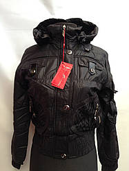 Жіноча осінка весняна чорна куртка вітрівка
