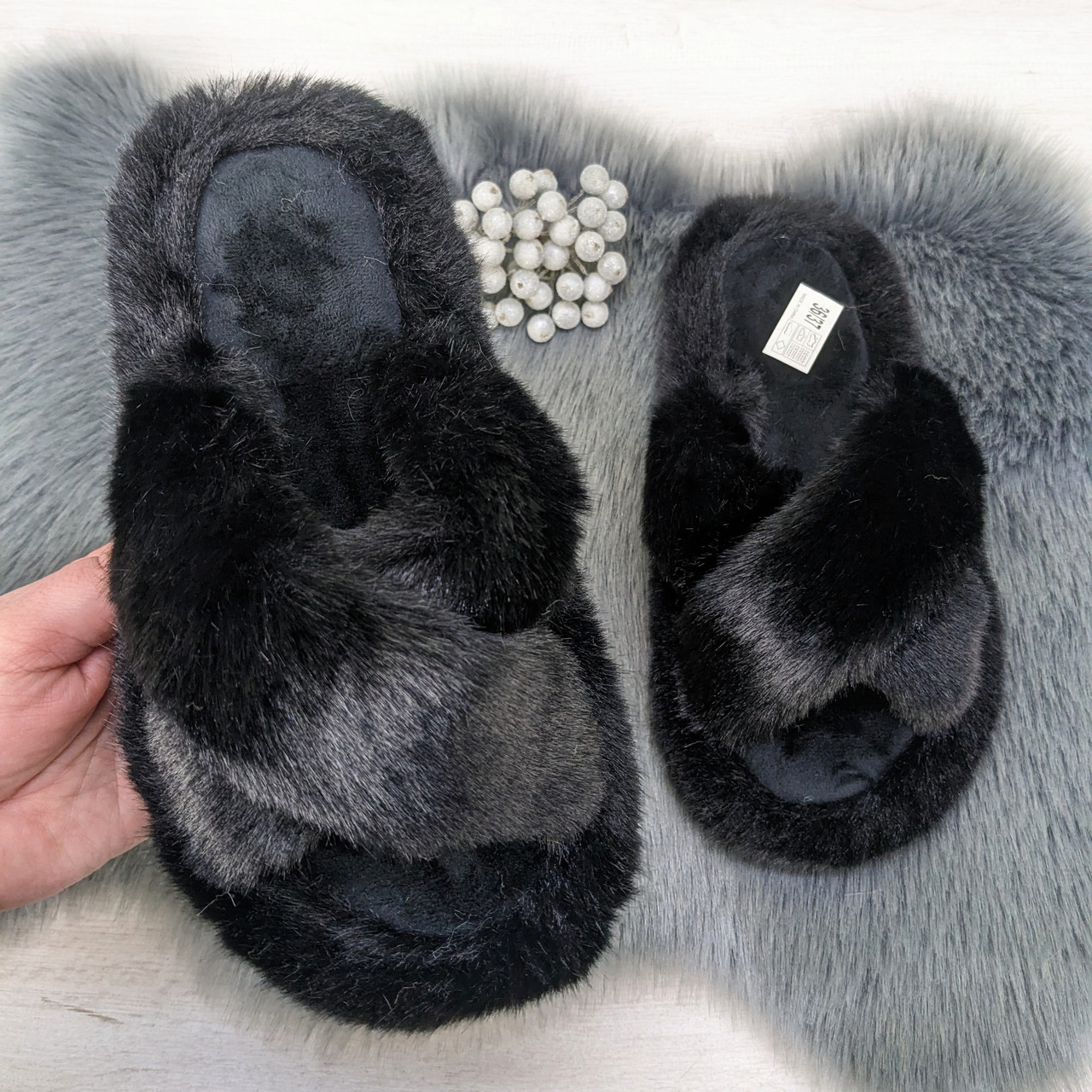 Капці жіночі хутряні чорні штучне хутро Fangre 4356