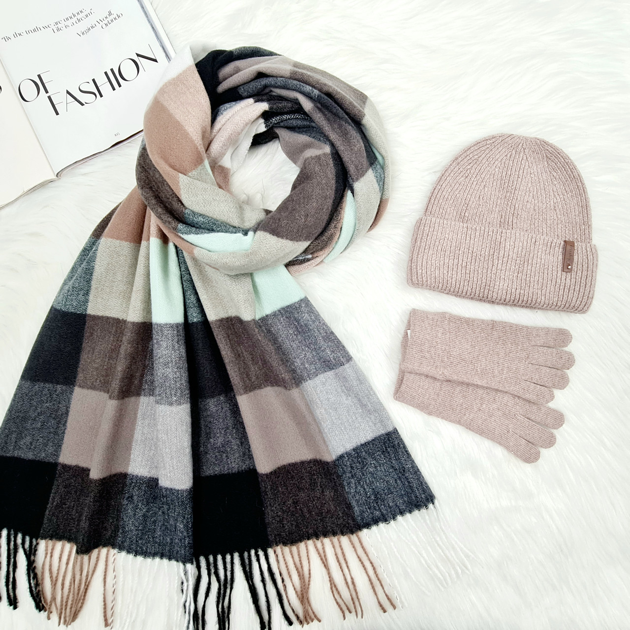 Комплект жіночий зимовий ангора з вовною на флісі (шапка+шарф+рукавички) ODYSSEY 57 - 60 см різнокольоровий 12986 - 8025 - 4072, фото 1