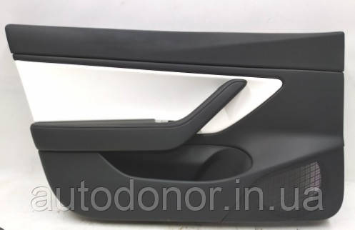 Карта двері передня ліва чорно-біла Tesla Model 3 (16-) 1090409-02-H, фото 1