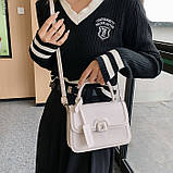 Жіноча класична сумка 8747 крос-боді на ремінці через плече біла, фото 7