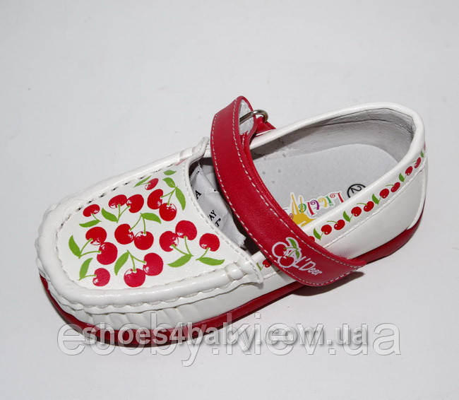 Мокасини, туфлі дитячі Little Deer білі з вишеньками