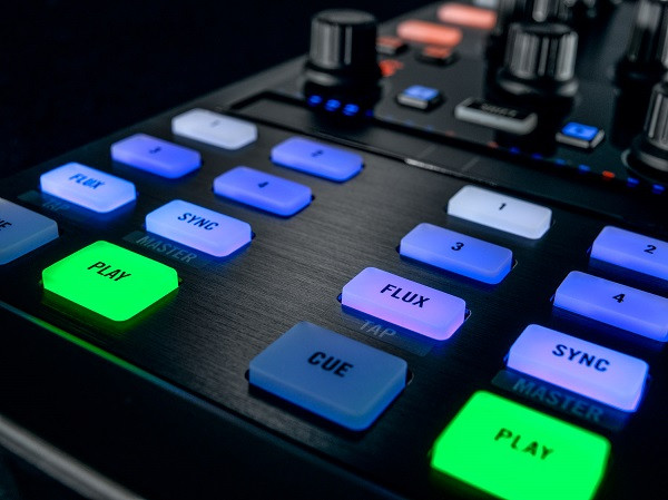 ᐉ Заказать DJ контроллер Native Instruments Traktor Kontrol
