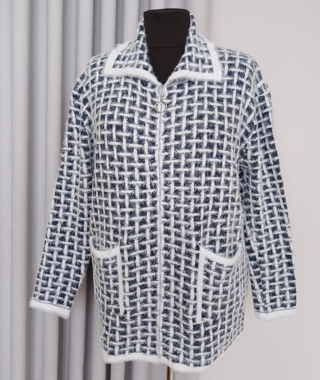 фотографія жіноча кофта великого розміру на блискавці з кишенями