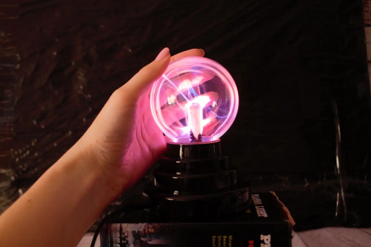 Плазменный шар Тесла 5 см ночник светильник Plasma Light Magic Flash Ball (Оригиналные фото) - фото 3 - id-p2055297933