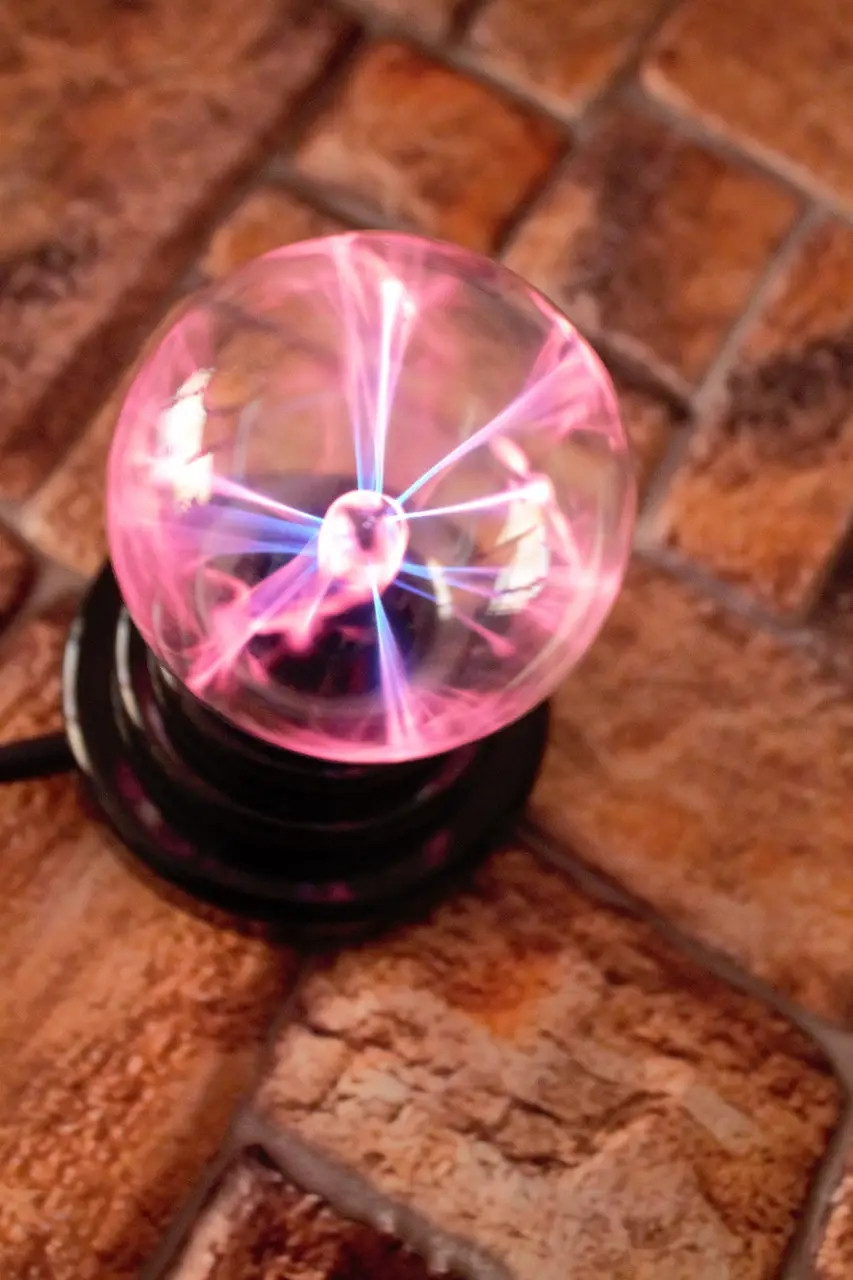 Плазменный шар Тесла 5 см ночник светильник Plasma Light Magic Flash Ball (Оригиналные фото) - фото 6 - id-p2055297933