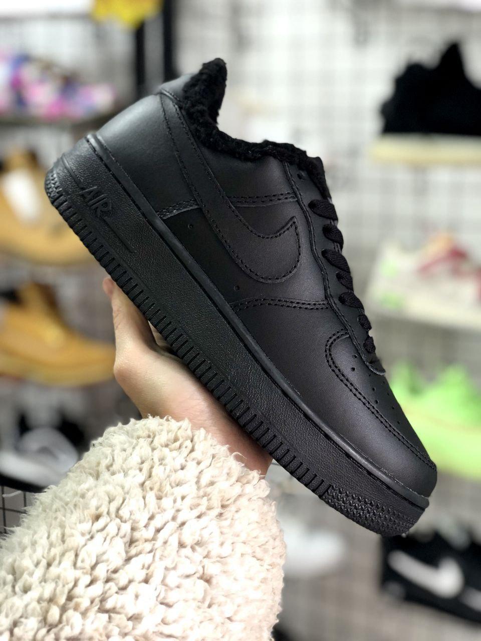 Чоловічі зимові кросівки Nike Air Force 1 Low Black Fur (чорні) низькі стильні кросівки арт7611 Найк топ, фото 1