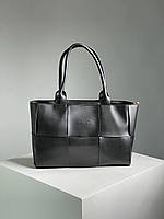 Женская сумка Bottega Veneta Arco Tote 35 Black (чёрная) актуальная крутая повседневная сумка KIS07002 топ