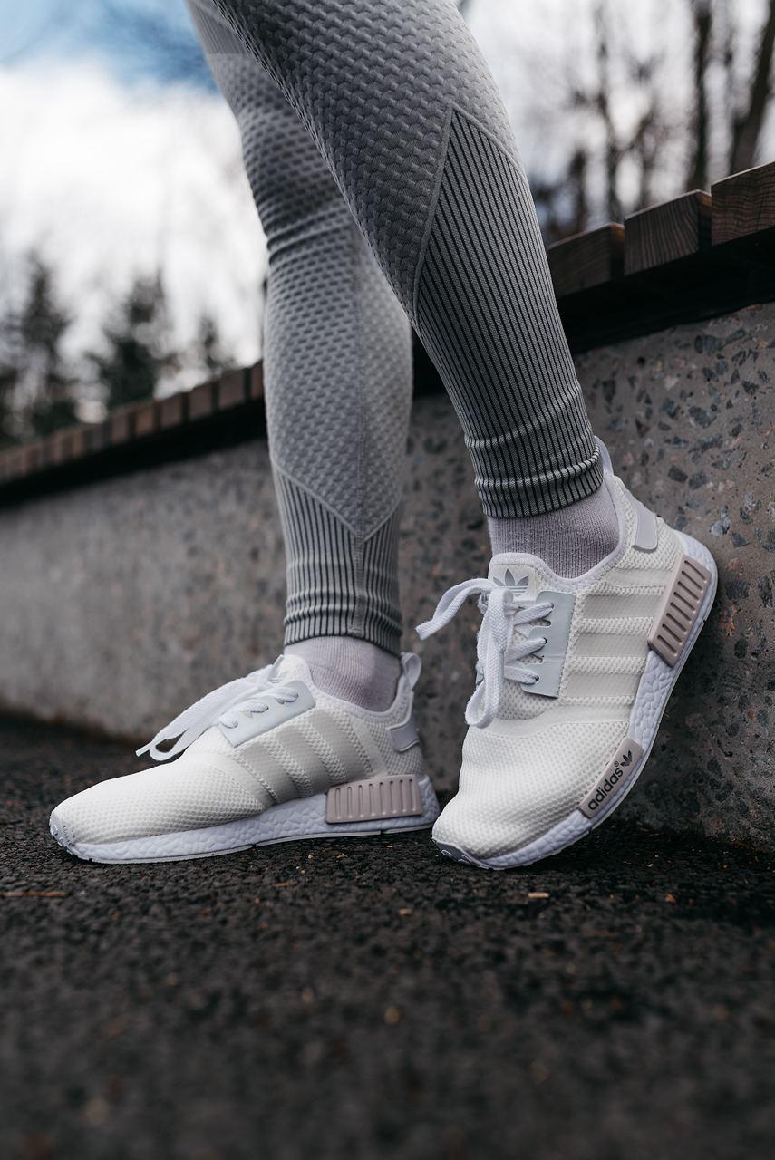White womens sales nmd