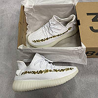 Женские кроссовки Adidas Yeezy Boost 350 v2 white