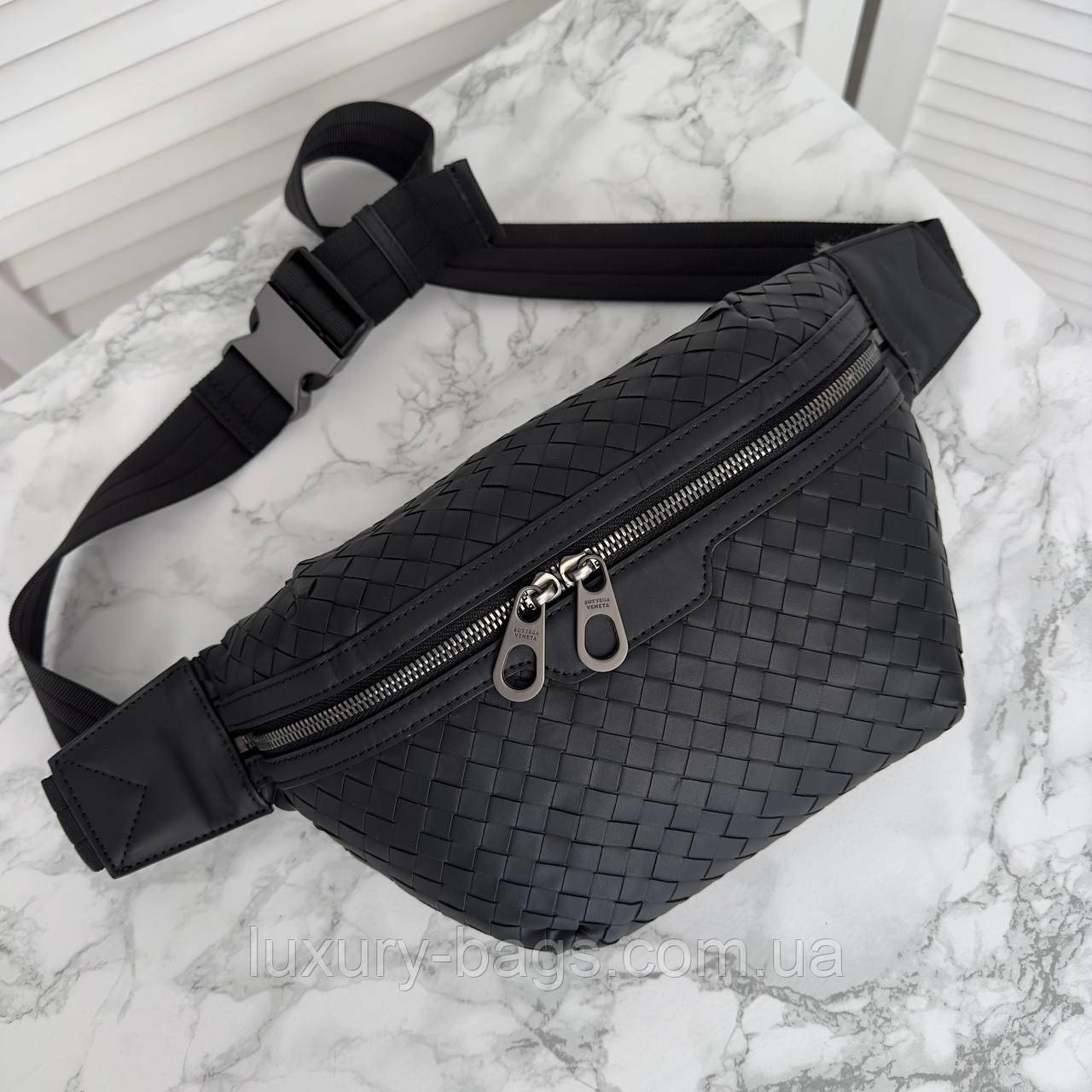 Чоловіча стильна сумка через плече Bottega Veneta