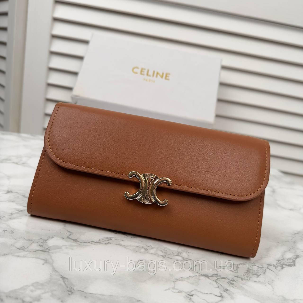 Жіночий гаманець на кнопці Celine