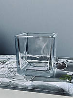 Скляна ваза квадрат